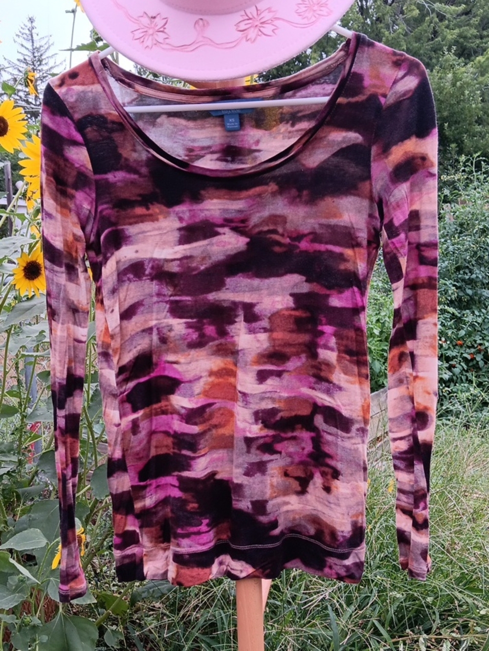 Vera Wang Pink, Black & Orange Abstract Long-Sleeve Tee